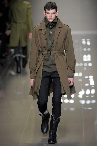 Look 9